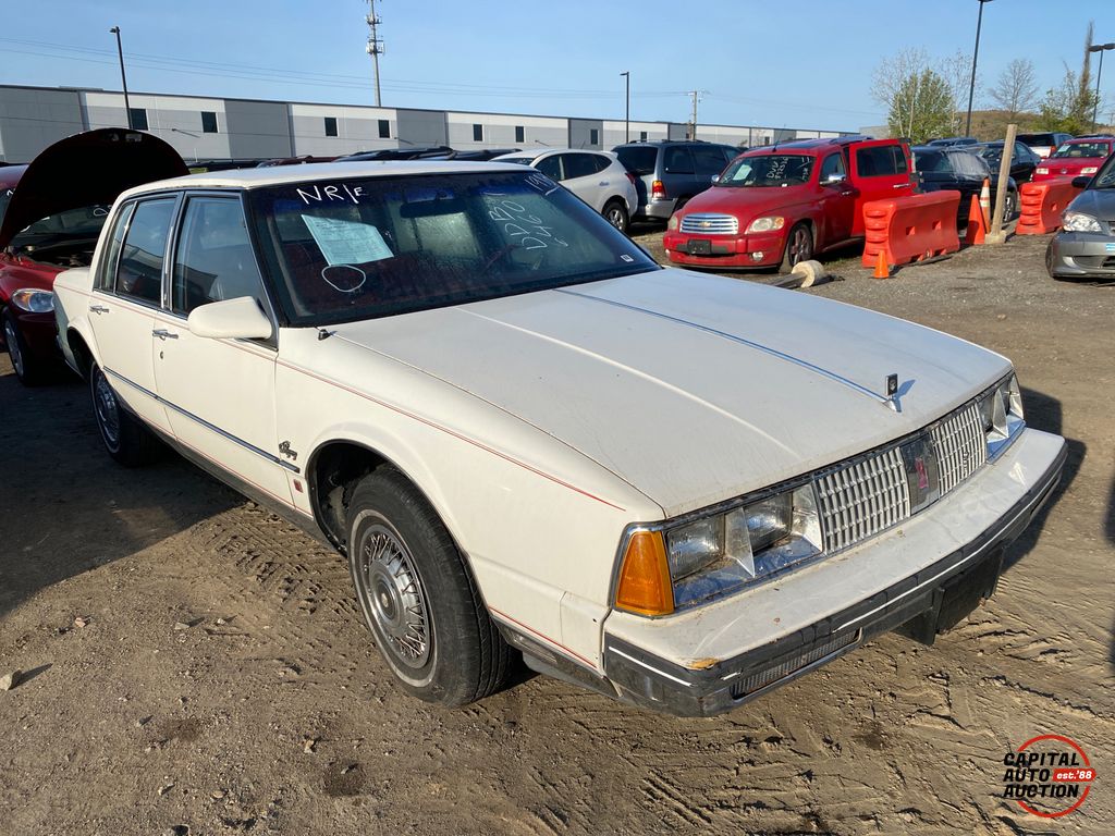 1985 Oldsmobile Ninety-Eight 0