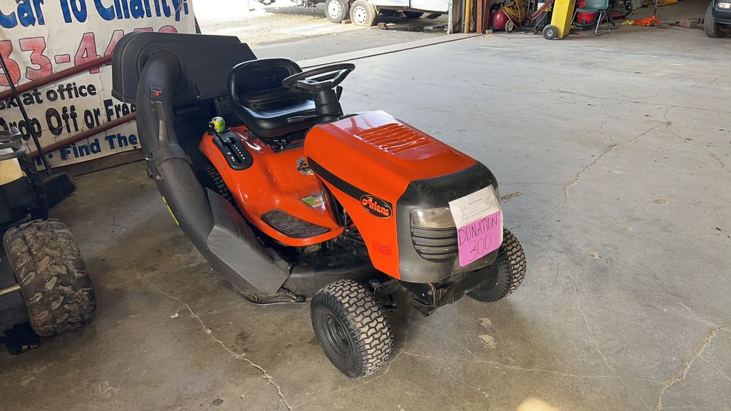 Internet Auction | WNC100962 2017 Arien Lawn tractor