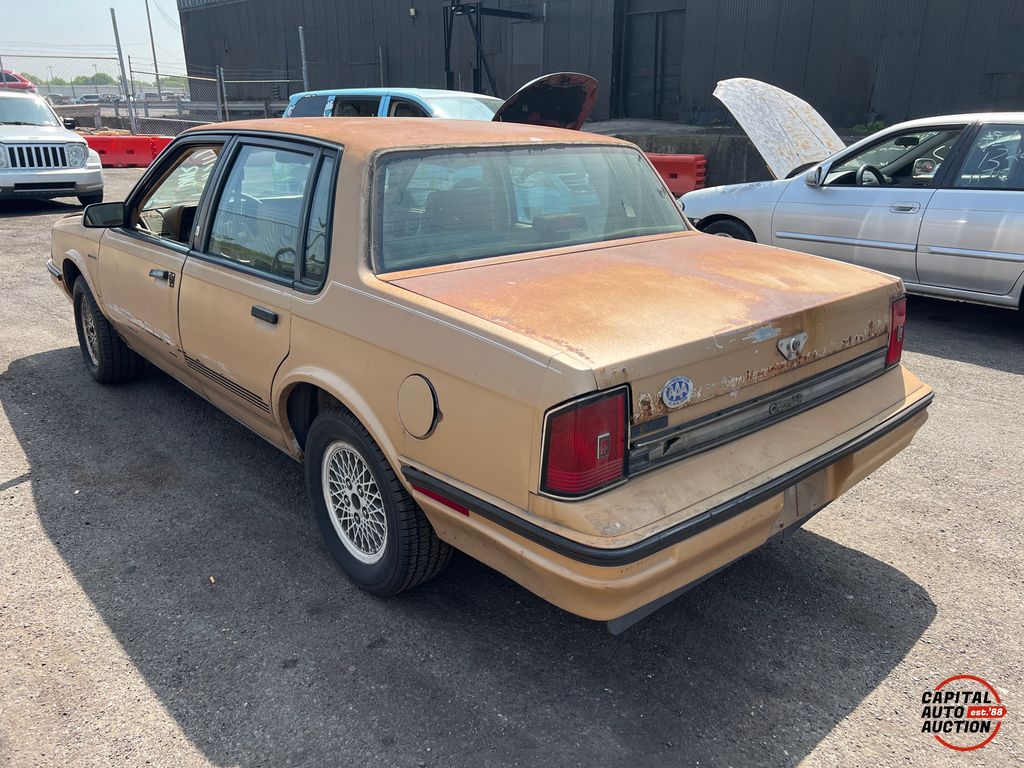 1986 Oldsmobile Cutlass Ciera 2