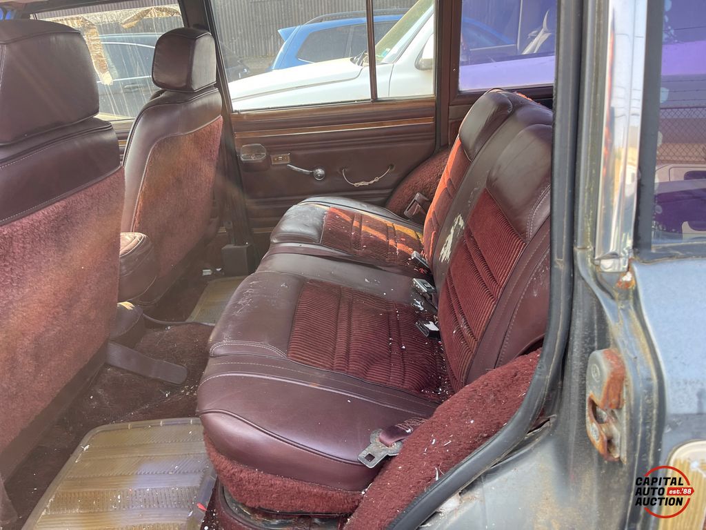 1987 JEEP Grand Wagoneer 8