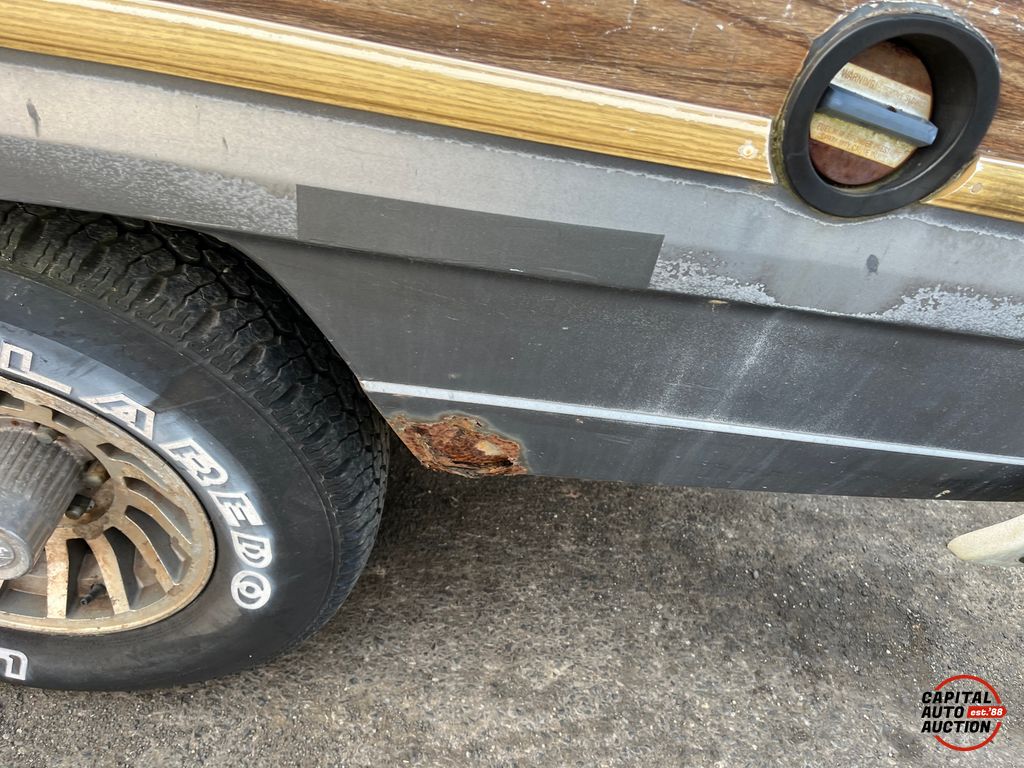 1987 JEEP Grand Wagoneer 13