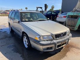 2000 Volvo V70
