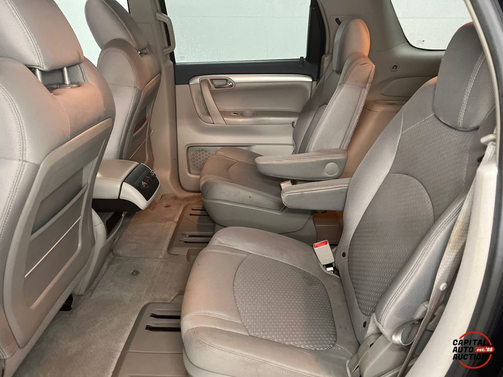 2009 SATURN OUTLOOK XE 8