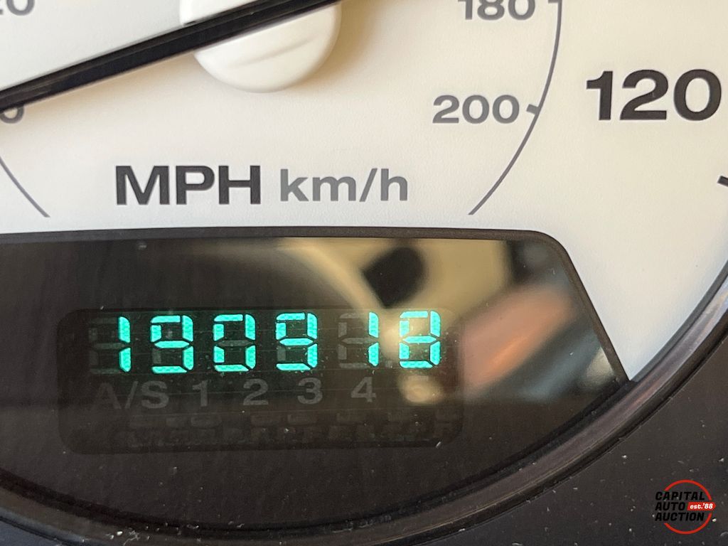 2003 JEEP GRAND CHEROKEE LIMITED 4