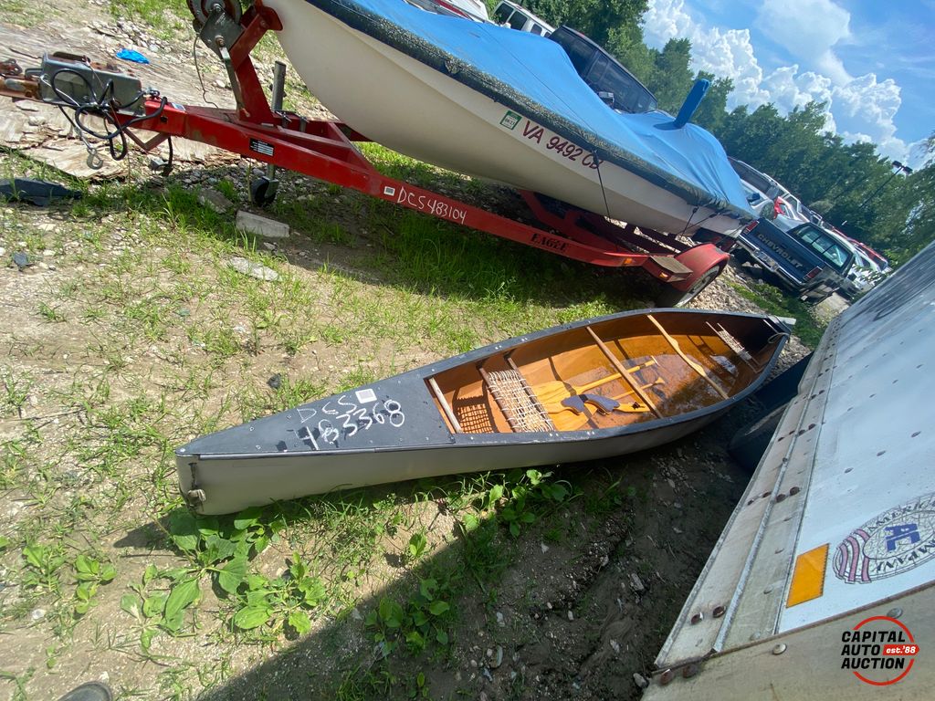 1986 LL Bean Kevlar canoe 14