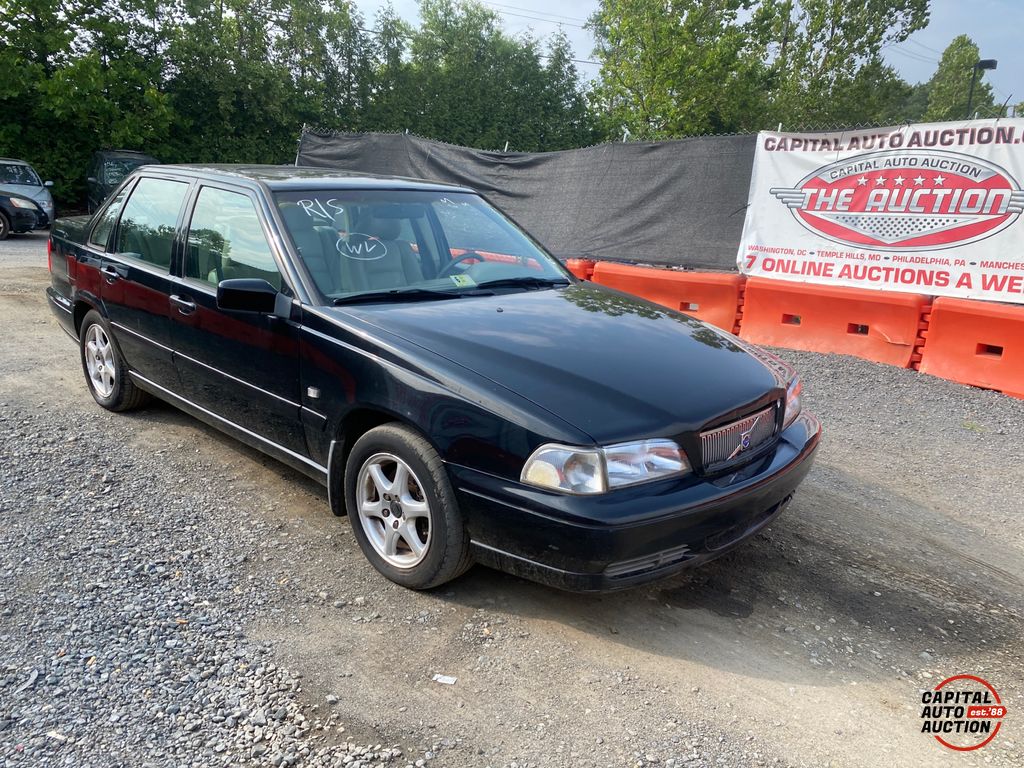 1999 VOLVO S70 0