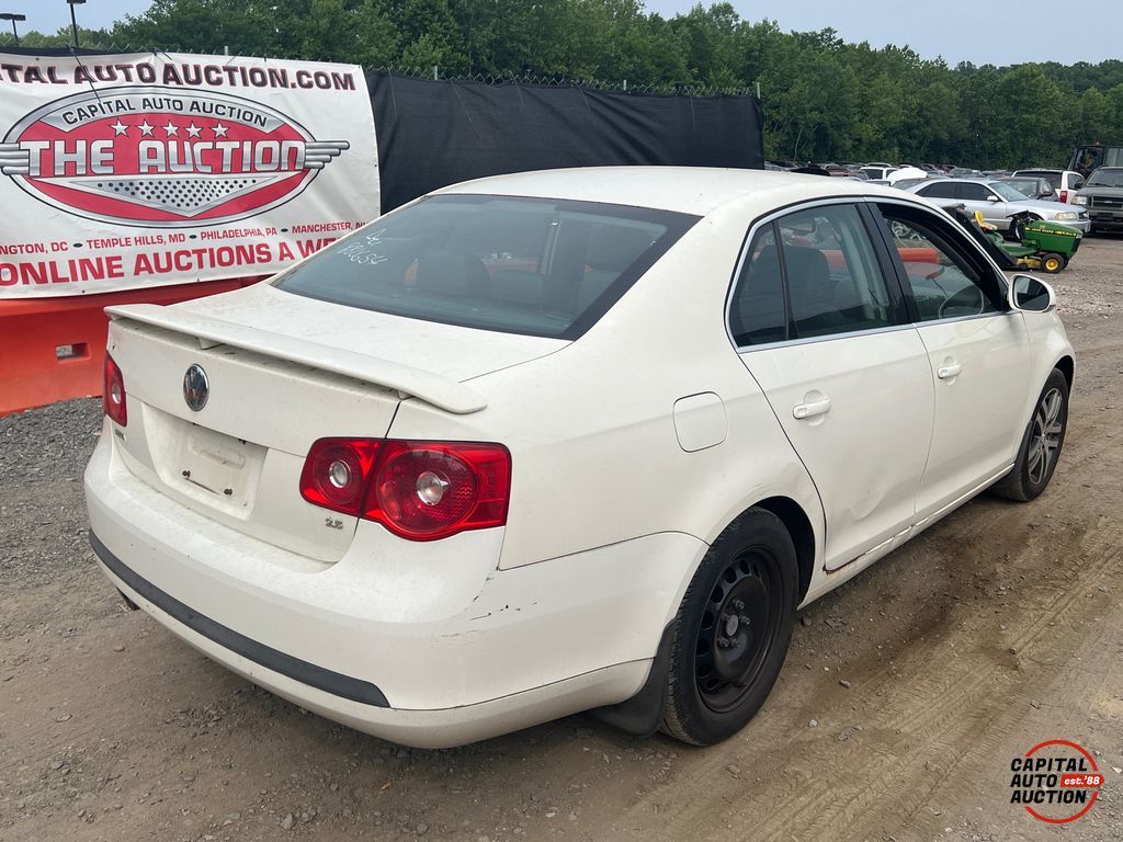 2006 VOLKSWAGEN JETTA 3