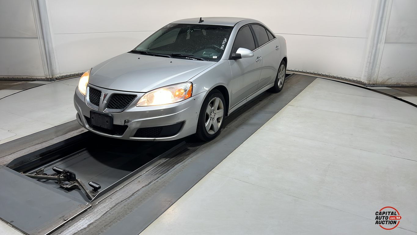 2010 PONTIAC G6 1