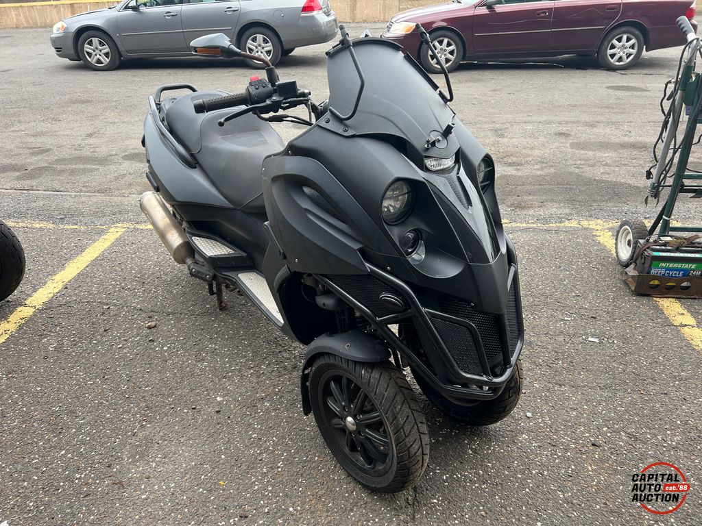 2009 Piaggio MP3 Three Wheeler 0