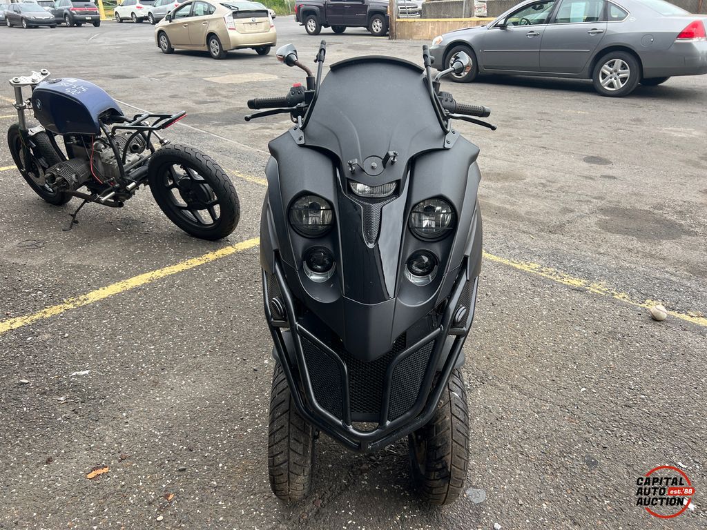 2009 Piaggio MP3 Three Wheeler 5