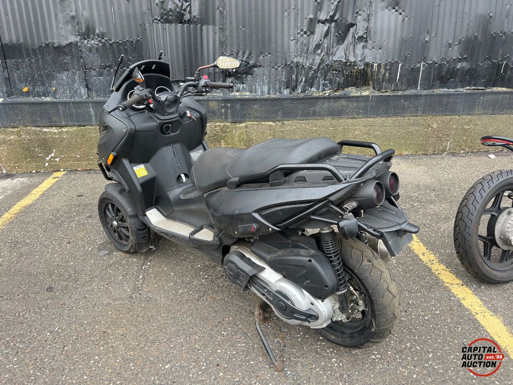 2009 Piaggio MP3 Three Wheeler 2