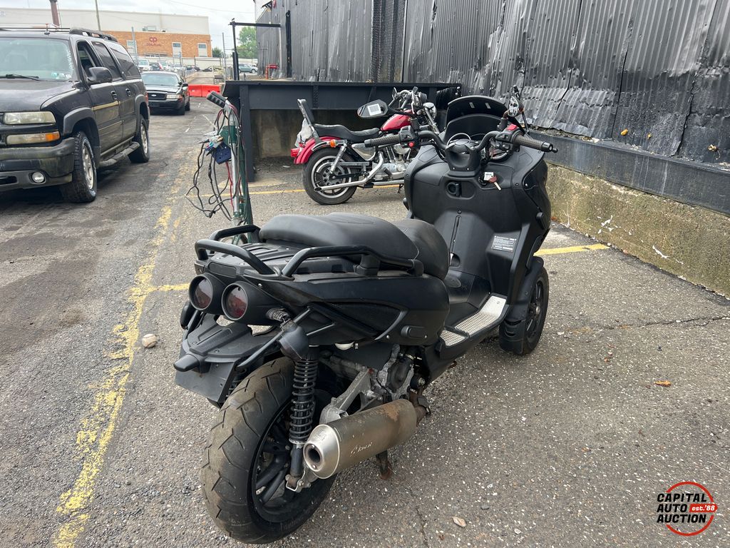 2009 Piaggio MP3 Three Wheeler 3