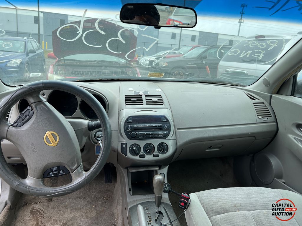 2003 NISSAN ALTIMA 10