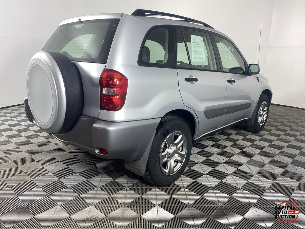 2004 TOYOTA RAV4 3