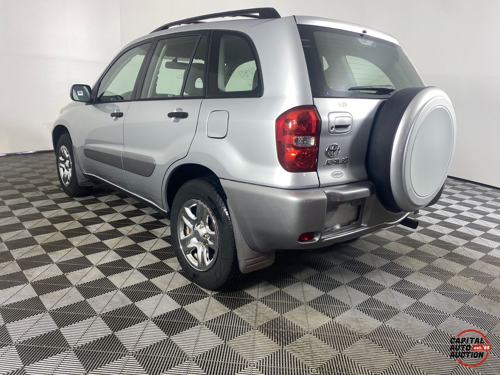 2004 TOYOTA RAV4 2