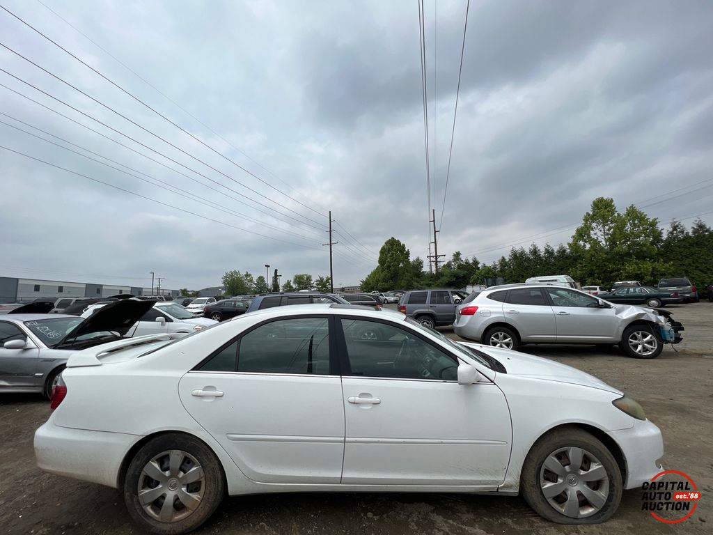 2006 TOYOTA CAMRY 17