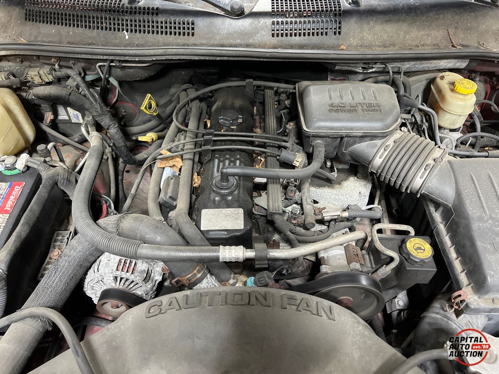 2004 JEEP Grand Cherokee Laredo 9
