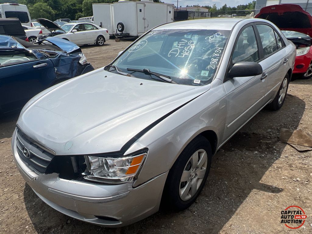 2010 HYUNDAI SONATA 1