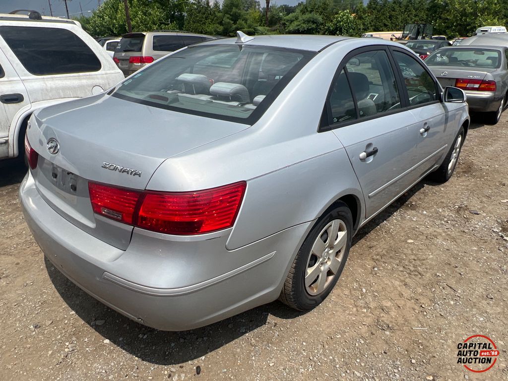 2010 HYUNDAI SONATA 3