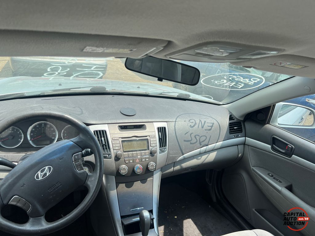 2010 HYUNDAI SONATA 9