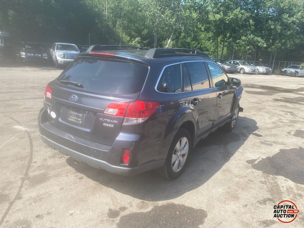 2011 SUBARU OUTBACK 3