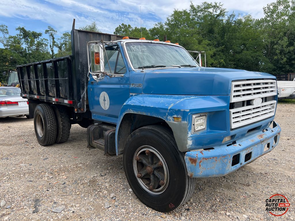 1989 FORD F-700 0