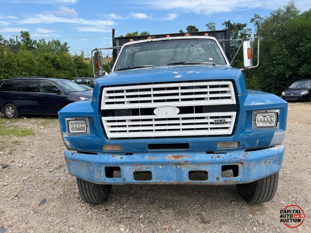 1989 FORD F-700 5
