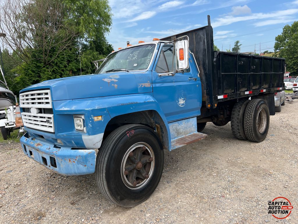 1989 FORD F-700 1