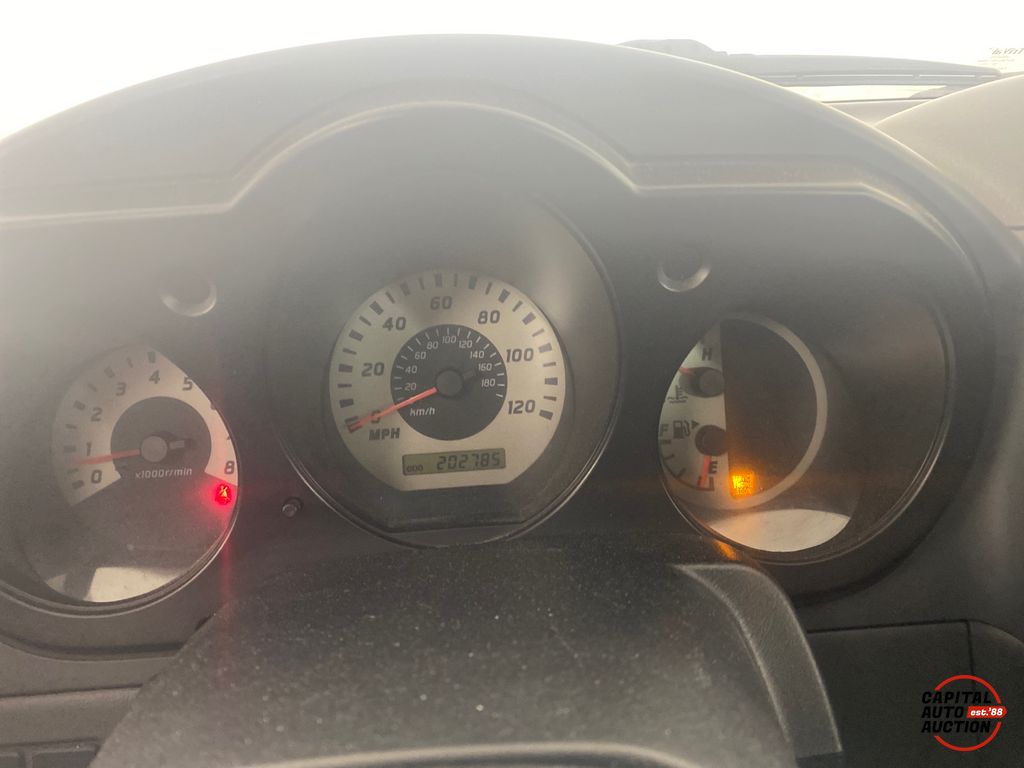 2004 NISSAN FRONTIER 4