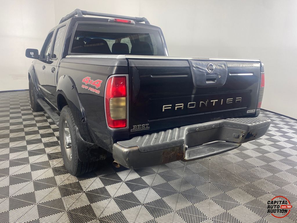 2004 NISSAN FRONTIER 2