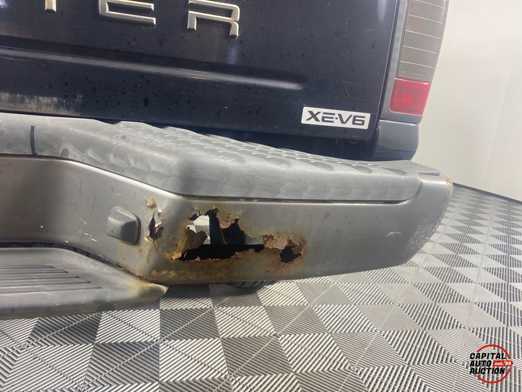 2004 NISSAN FRONTIER 11