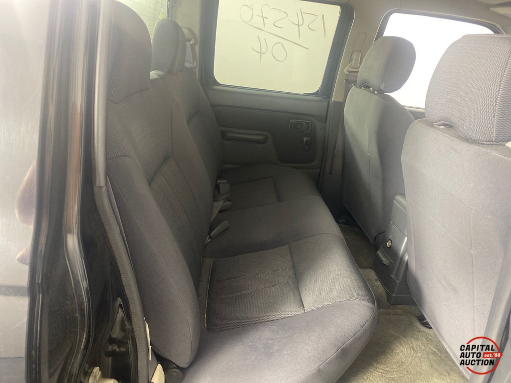 2004 NISSAN FRONTIER 8