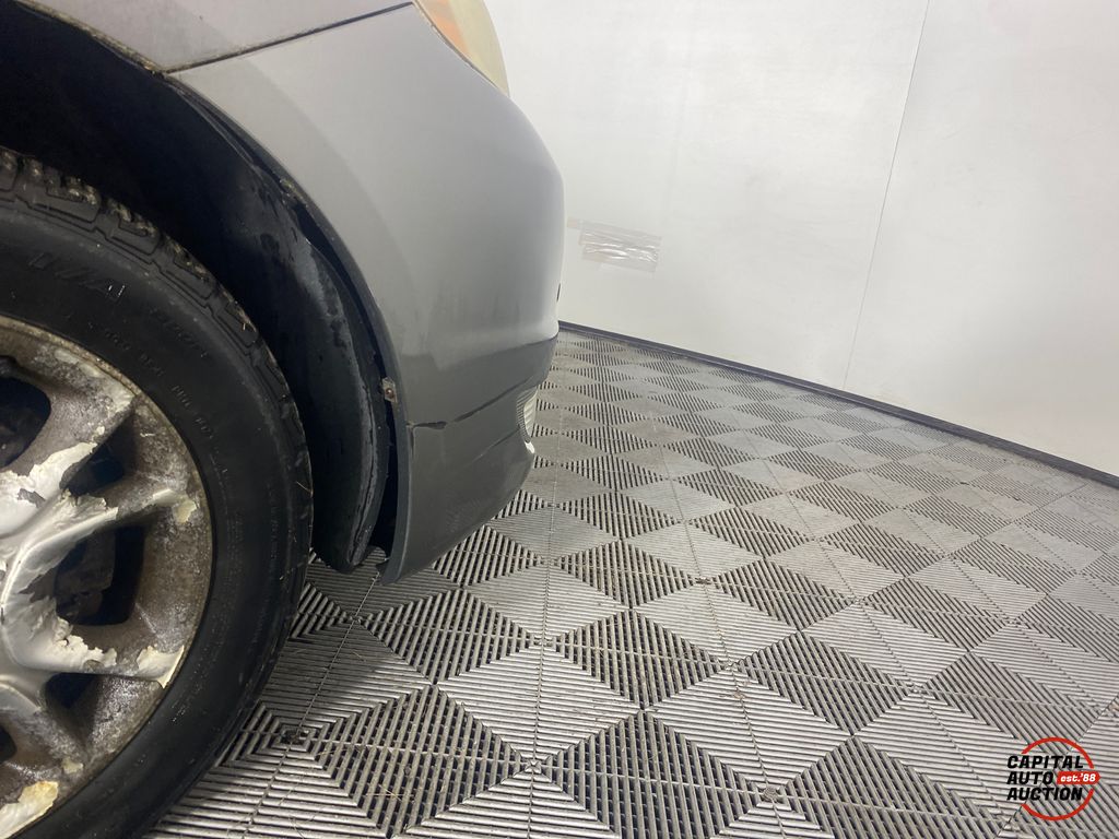 2004 TOYOTA SIENNA 12