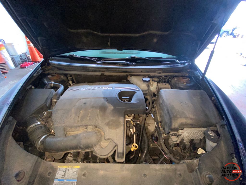 2010 CHEVROLET MALIBU 9