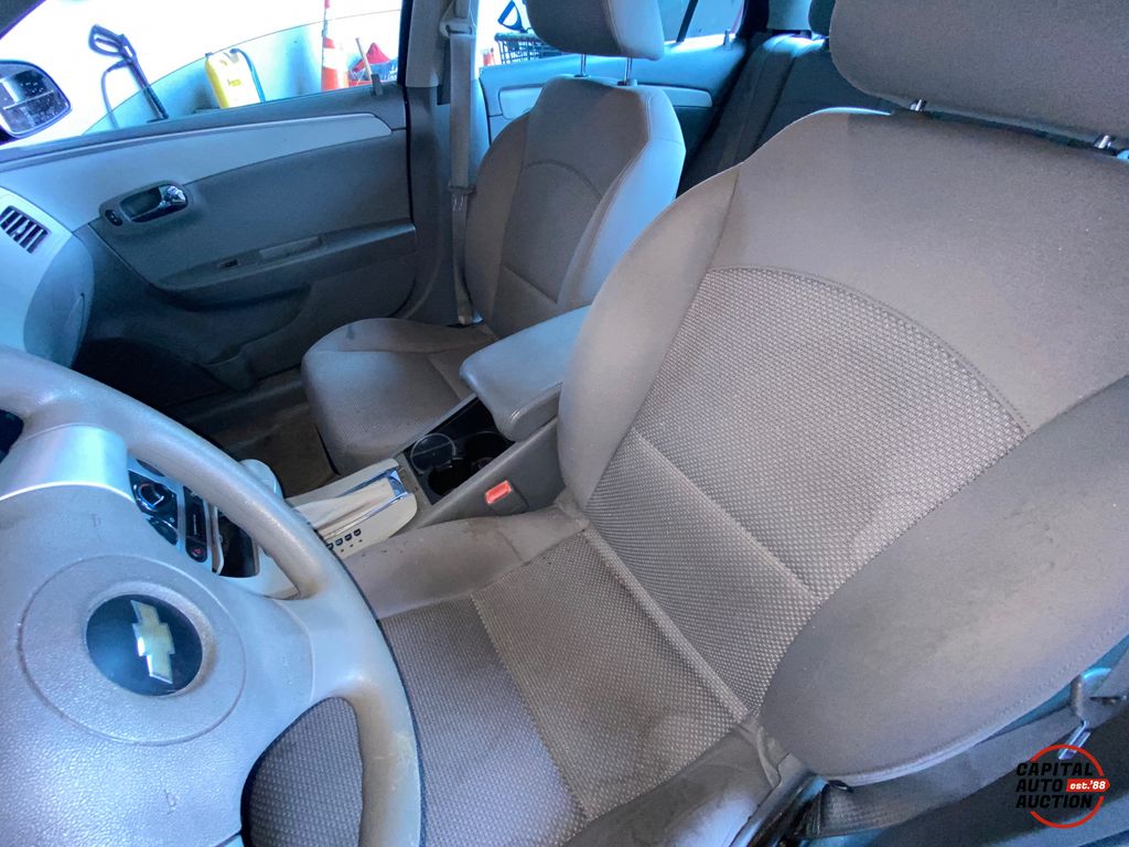 2010 CHEVROLET MALIBU 7