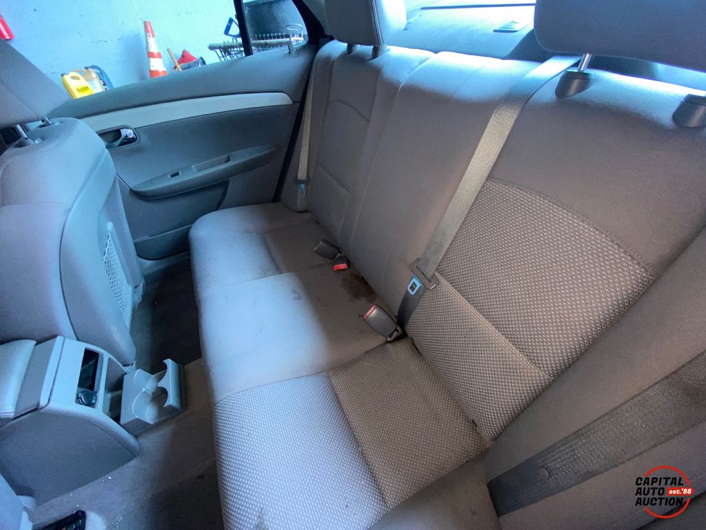 2010 CHEVROLET MALIBU 8