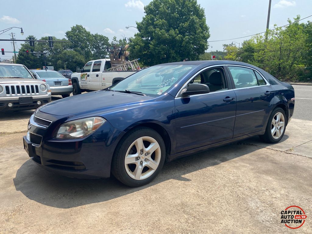 2010 CHEVROLET MALIBU 1