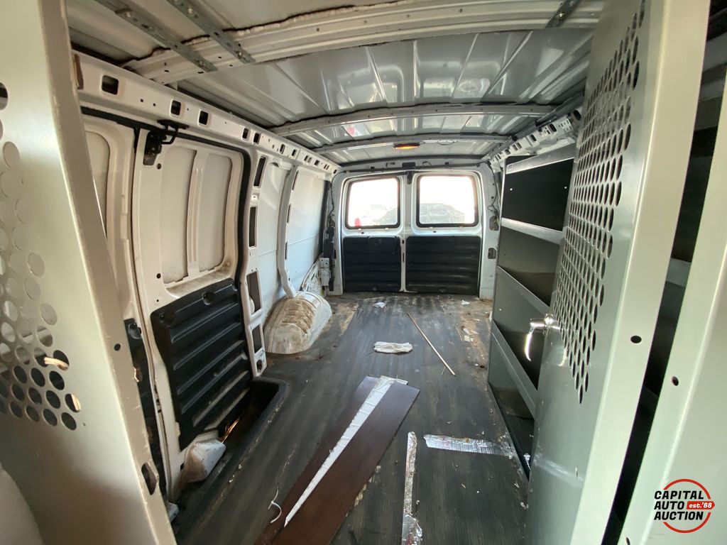 2003 CHEVROLET EXPRESS 8