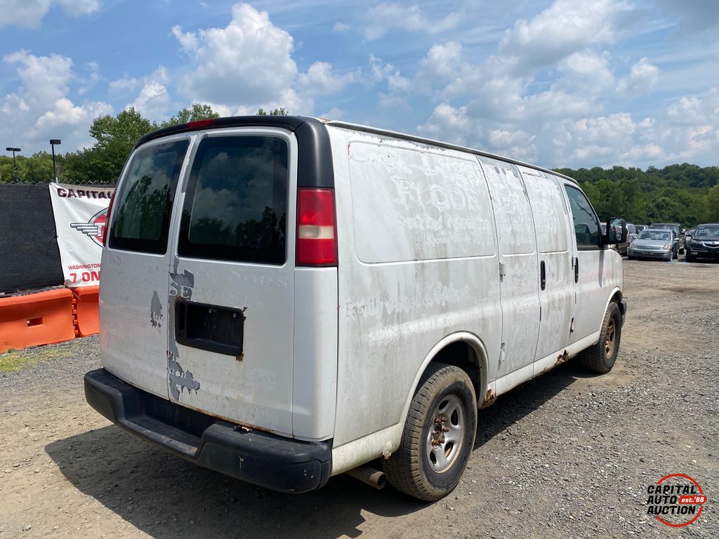 2003 CHEVROLET EXPRESS 3