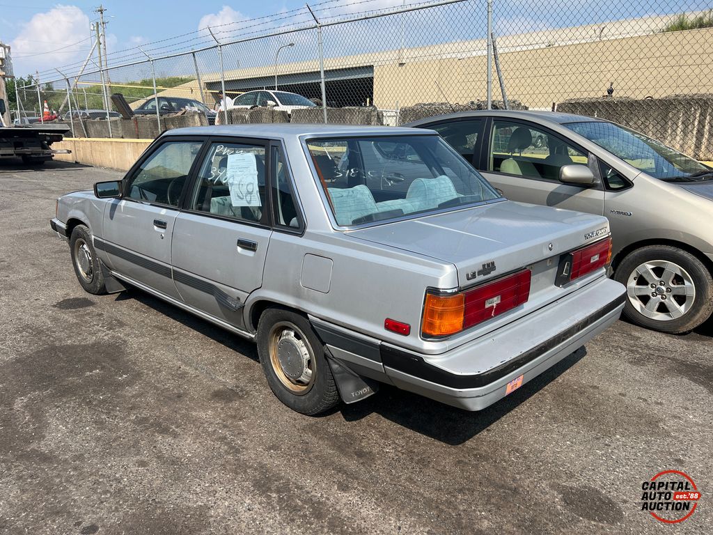 1985 Toyota Camry 2