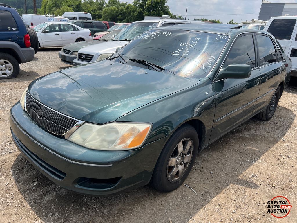 2000 TOYOTA AVALON 1