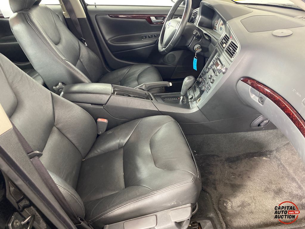 2004 VOLVO S60 7