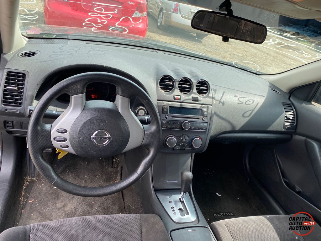 2009 NISSAN ALTIMA 10