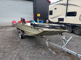 2000 Bass Tracker GRIZZLY 1