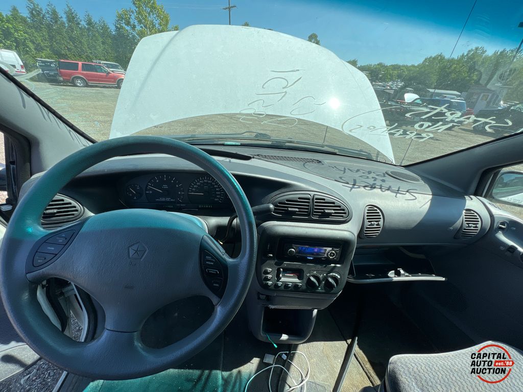 1999 PLYMOUTH GRAND VOYAGER 10