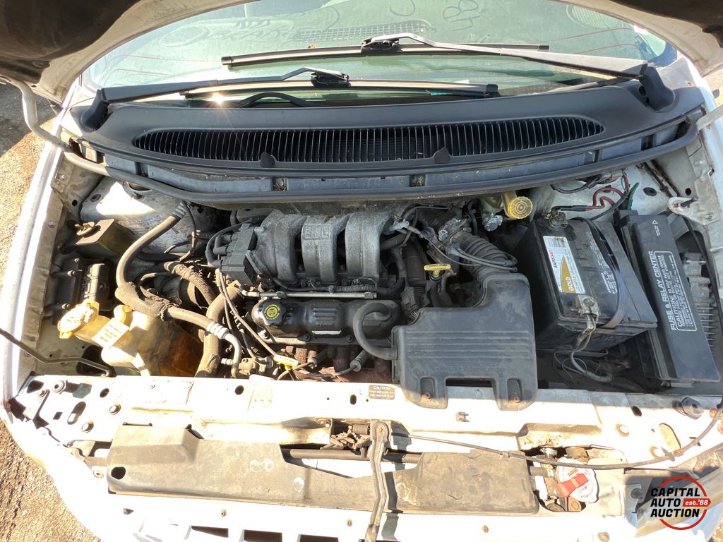 1999 PLYMOUTH GRAND VOYAGER 9