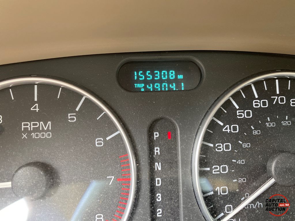 2002 Oldsmobile Aurora 4
