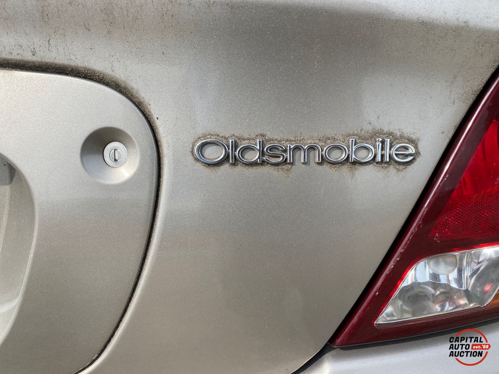 2002 Oldsmobile Aurora 12
