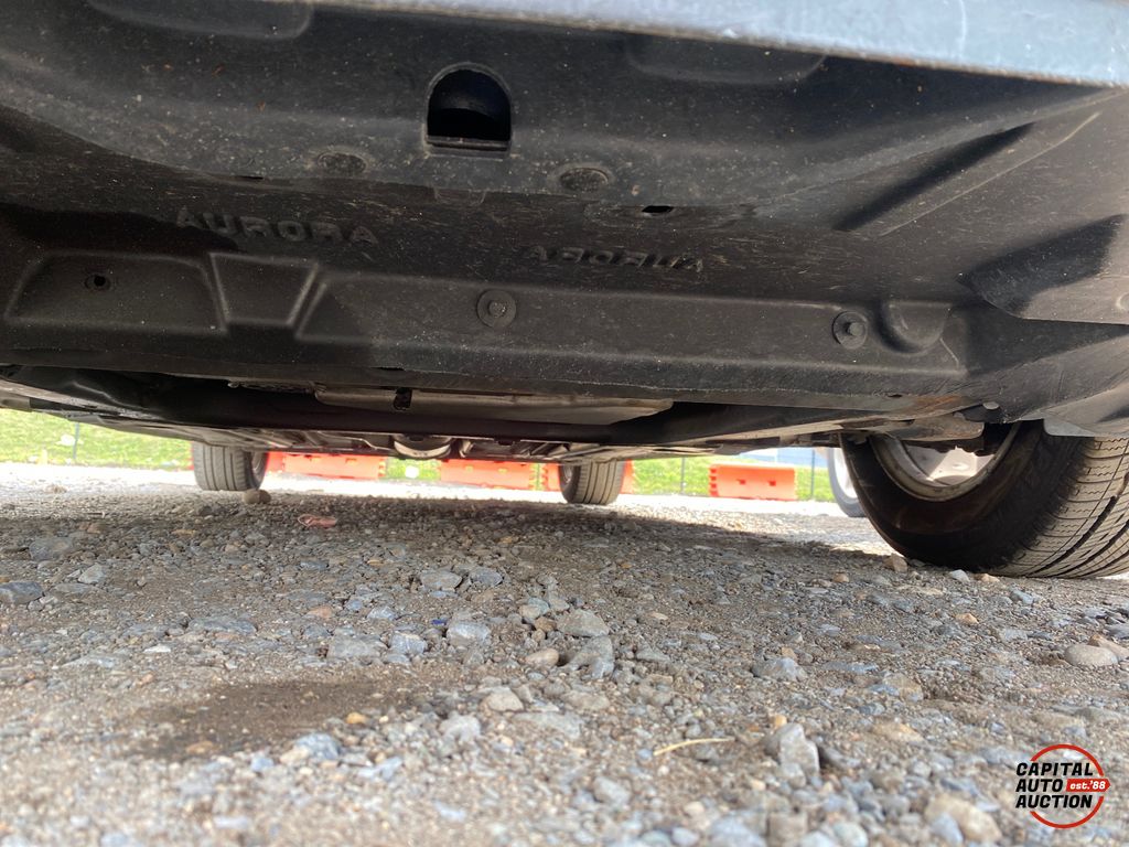 2002 Oldsmobile Aurora 17