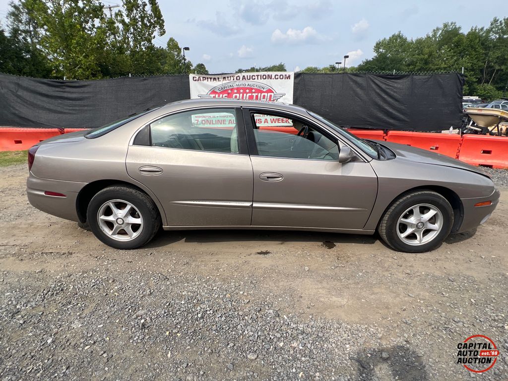 2002 Oldsmobile Aurora 13